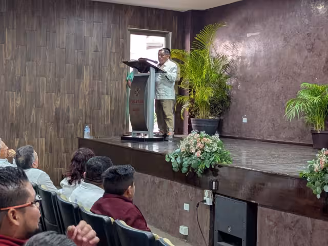 La UPN, Unidad 31-A de Mérida, llevó a cabo dos mesas magistrales