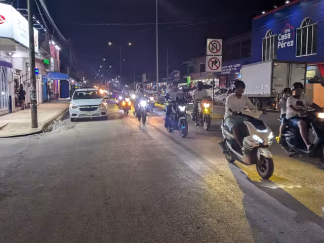 Alumbramiento en las calles genera mucha contaminación lumínica en José María Morelos.