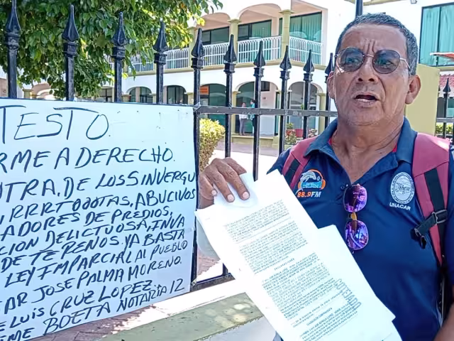 hombre con discapacidad auditiva denunció intento de despojo de su propiedad en Ciudad del Carmen