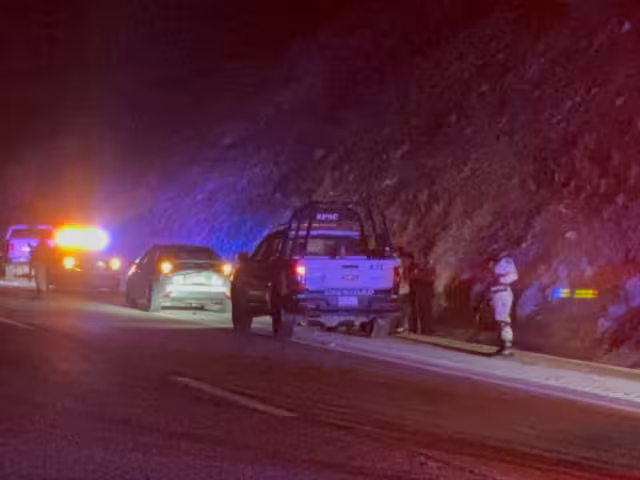 Un sujeto recibió un impacto de bala y su carro tres tras ser interceptado por desconocidos