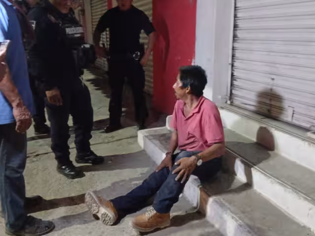 Falsa alarma en Campeche: cayó borracho, pensaron que estaba muerto