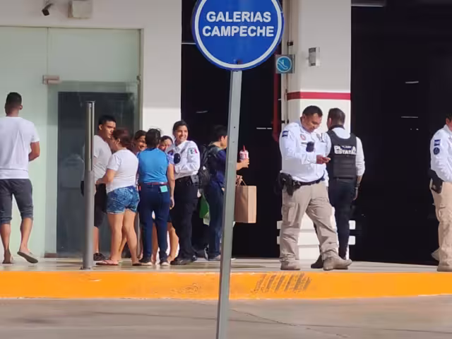 Mujeres colapsan en un banco de Campeche tras recibir llamada de extorsión