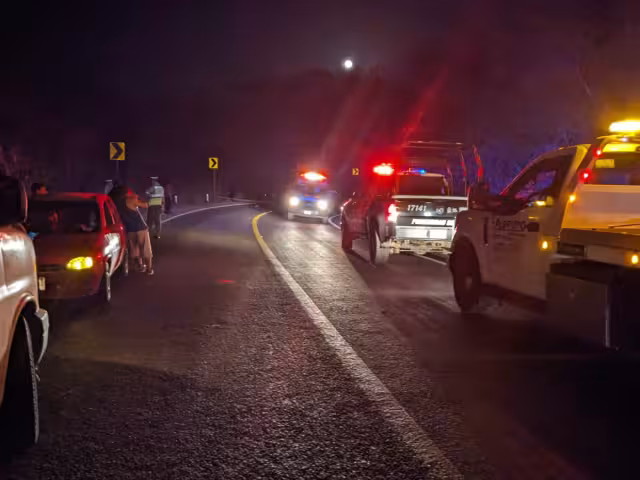 El accidente generó largas filas sobre la carretera federal