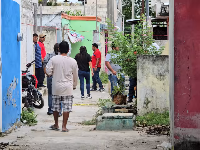 Un hombre fue llevado al Hospital General de Especialidades "Dr. Javier Buenfil Osorio" tras ser baleado en la unidad habitacional Plan Chac