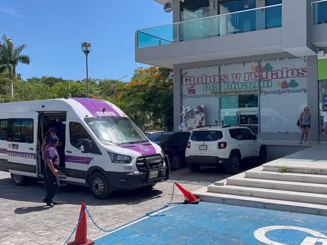 Presunto despido en tienda de Cancún termina en violencia de género