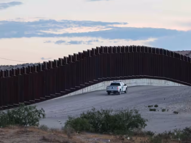 Estados Unidos reforzó la seguridad en la frontera con México con una segunda zona militar.