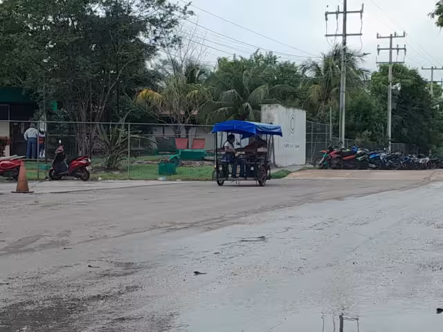 Una madre alertó a otros padres sobre un mototaxista que intentó llevarse a su hija y a una compañera en la carretera a Nunkiní