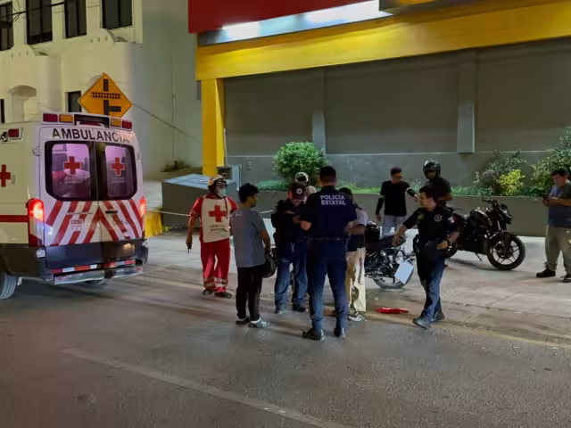 Accidente entre motociclistas moviliza a la Cruz Roja en Campeche