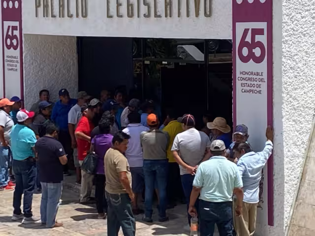 Arribaron al Palacio Legislativo