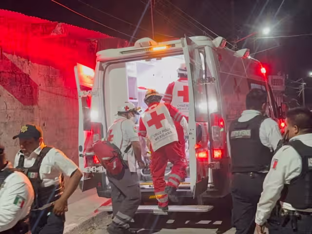 Brutal golpiza en San Joaquín deja a hombre al borde de la muerte