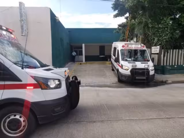 Dos trabajadores de Z Gas sufrieron quemaduras de segundo y tercer grado al rellenar un tanque estacionario en el fraccionamiento Evergel.