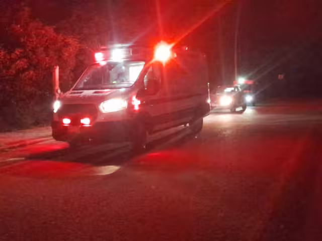 Un motociclista resultó gravemente herido tras derrapar en la carretera federal Mérida–Campeche.