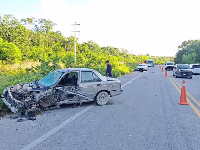 Conductor ebrio sufre accidente en Tulum
