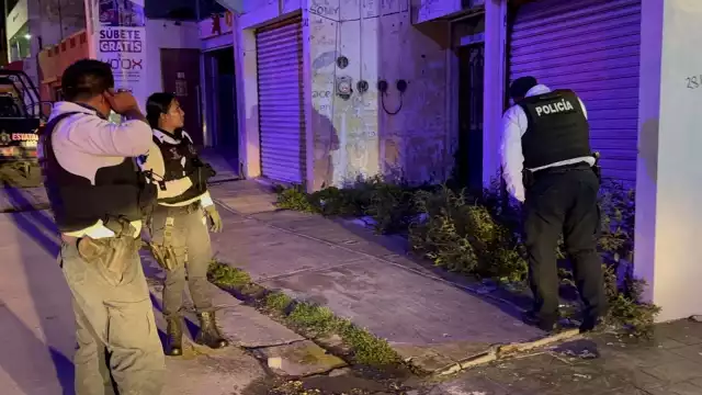 Sospechoso lanza presunta droga y se da a la fuga en Campeche