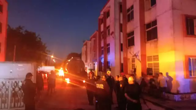 Se duerme con un cigarro encendido en su cuarto