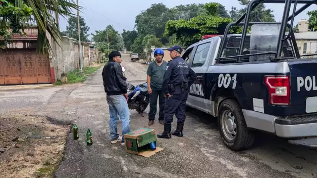 Policía investiga accidente y confusión por camioneta reportada como robada