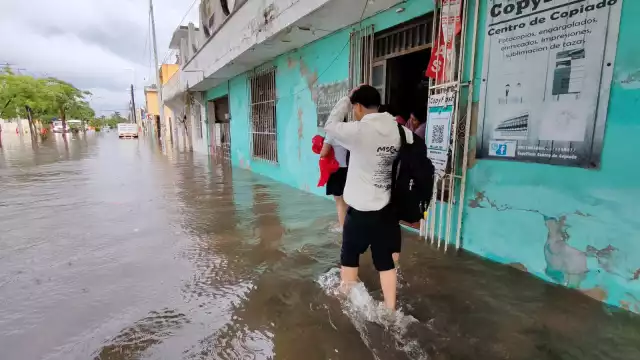 Ana María López Hernández criticó al Ayuntamiento de Campeche por su incapacidad para atender los servicios públicos y el mantenimiento del Megadrenaje