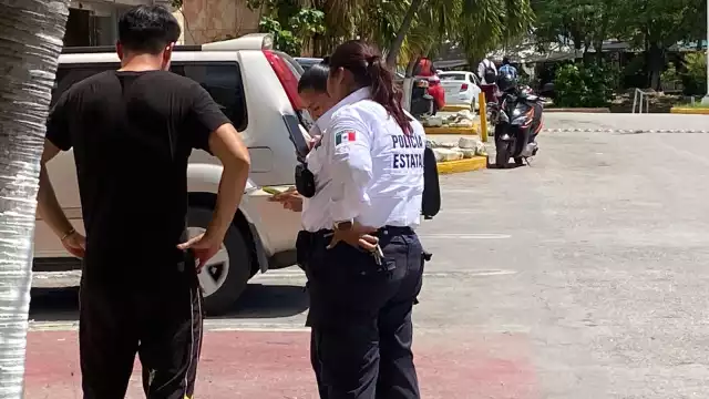 Lo deja su esposa y pide apoyo a policías al no saber cómo volver a casa