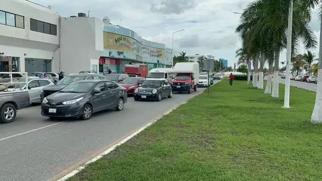 Choque genera caos vehicular