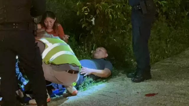 Accidente en moto deja grave a joven y la acompañante resulta ilesa