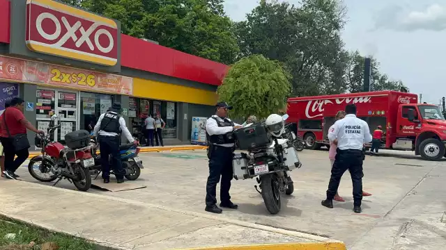 Una conductora no respetó su alto e impactó a un motociclista en las inmediaciones del barrio de San José, en Campeche.