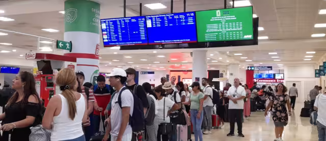 El aeropuerto de Cancún reportó 18 vuelos menos que el sábado