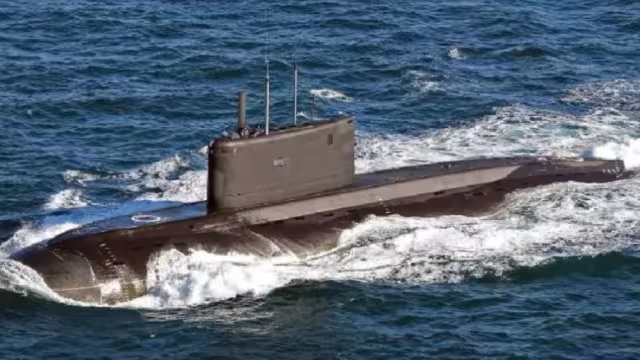 Ucrania asegura haber hundido el submarino ruso 'Rostov-na-Donu', mientras el kremlin no se ha pronunciado al respecto