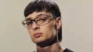 Peso Pluma cambia de imagen e internautas reaccionan con los mejores memes