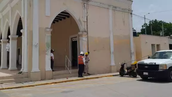 Según el jefe de oficina de la Comisión se les debe un saldo de más de 50 mil pesos Según el jefe de oficina de la Comisión se les debe un saldo de más de 50 mil pesos