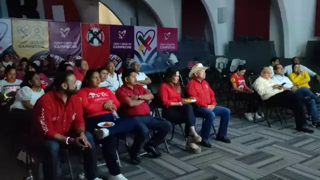 Apenas tres perredistas decidieron acudir a la convocatoria del PRI en Campeche para ver el Tercer Debate Presidencial