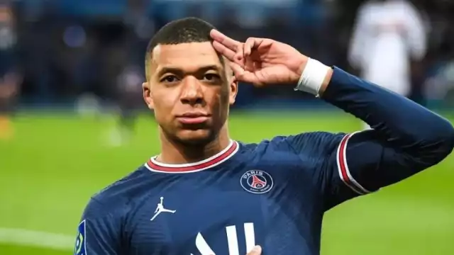 Kylian Mbappé confirmó que saldrá del PSG