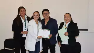 IMSS-Bienestar reconoce a químicos destacados en Campeche