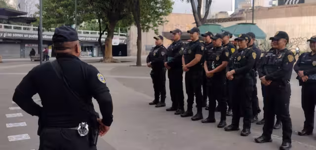 Según se informó, uno de los participantes en el video era un policía de verdad