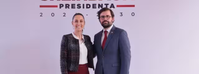 Claudia Sheinbaum y el próximo Director General de IMSS-Bienestar, Alejandro Svarch
