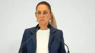 Fitch alerta a Sheinbaum: Creciente deuda y reformas podrían afectar calificación de México