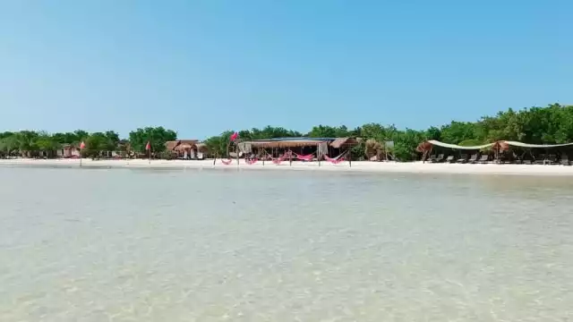 Habitantes de Holbox exigen prohibir las motos acuáticas en la reserva natural