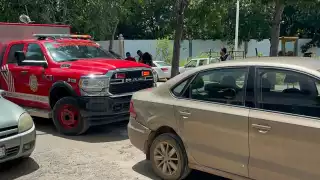 Conductor imprudente choca contra camión de bomberos en Campeche 