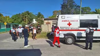 Choque entre automóvil y motociclista en Felipe Carrillo Puerto, deja un lesionado y daños materiales 