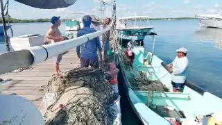 Los hombres de mar temen que la crisis económica se agudice aún más, pese a que haya buena captura del crustáceo