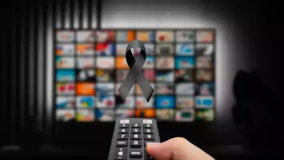 La televisora se a unido al luto mundial