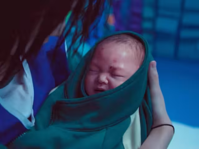 El bebé que enterneció el final de la serie