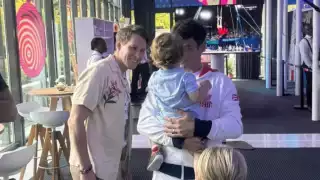 Esposo e hijo de Tom Daley lo acompañan en París 2024
