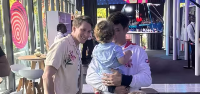 Esposo e hijos de Tom Daley acuden con él a París 2024, siendo testigos de su quinta medalla olímpica