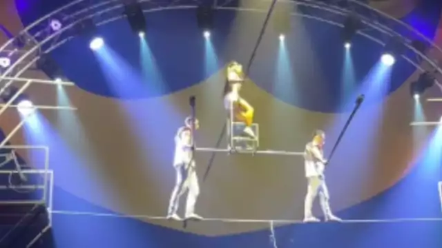 Una bailarina sufre brutal caída durante función de circo y se hace viral en redes