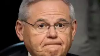 Senador Bob Menéndez es declarado culpable por corrupción y soborno