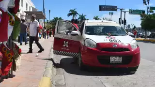 Taxis no se dan abasto en Campeche 