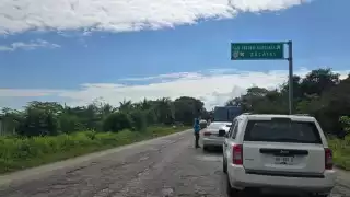 Repavimentación de Atasta resalta necesidad de indicadores de velocidad 