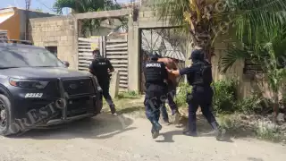 Violenta mañana en Playa del Carmen: Presuntos sicarios atacan a balazos a elementos de la Policía Municipal