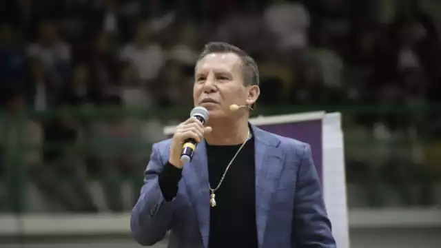  Julio César Chávez