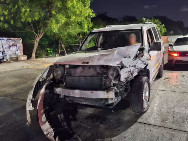 Las causas de accidente fueron por exceso de velocidad, causada aparentemente por consumo de alcohol